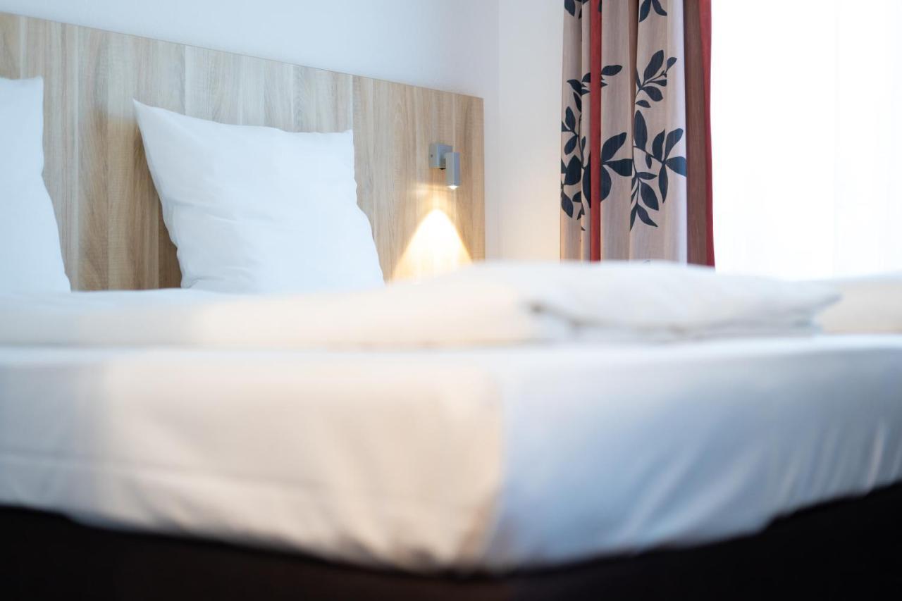 Taste Smart Hotel Бакнанґ Екстер'єр фото