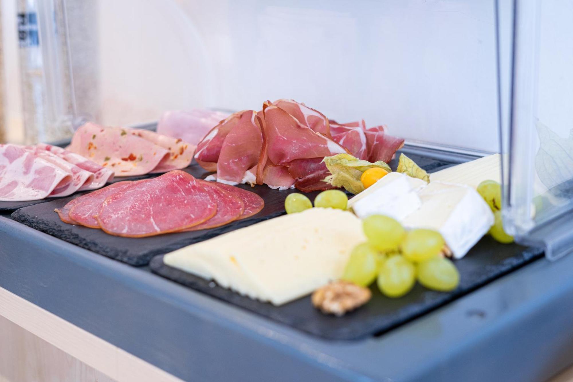 Taste Smart Hotel Бакнанґ Екстер'єр фото