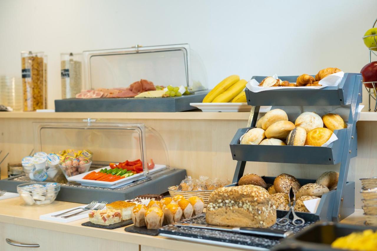 Taste Smart Hotel Бакнанґ Екстер'єр фото
